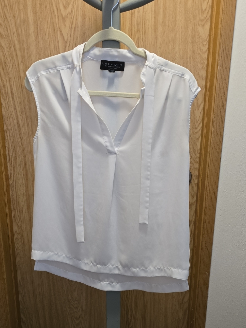 Laundry By Shelli Segal White Sleeveless Tie-Detail Blouse